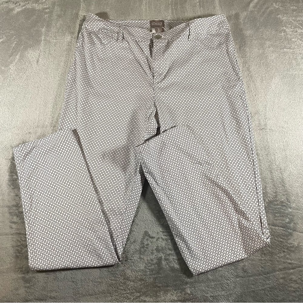 Chico’s Capri Geo Print Black and White‎ Pants Size 2
